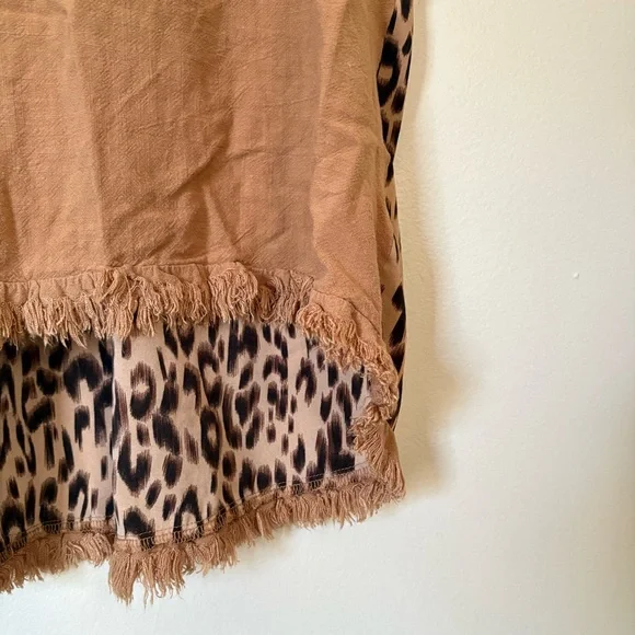 Umgee Brown Linen Leopard Print Blouse Size Small - Picture 6 of 14